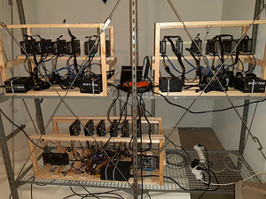 Miners 4tk x 6 kaarti 8GB 570,580. Kokku 24 kaarti. (1 foto / 5)