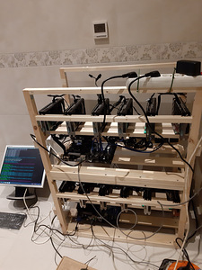 Miners 4tk x 6 kaarti 8GB 570,580. Kokku 24 kaarti. (2 foto / 5)