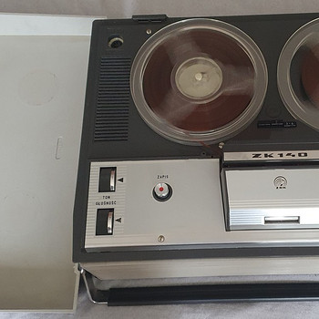 МАГНИТОФОННАЯ ДЕКА GRUNDIG ЛИФТ