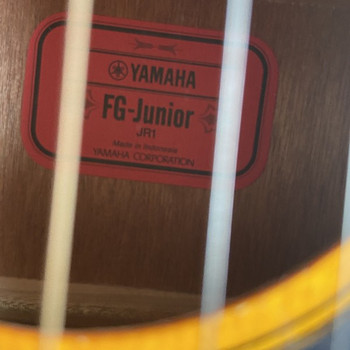 Yamaha Fg junior