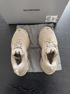 Туфли Triple S от Balencia (3 фото из 3)