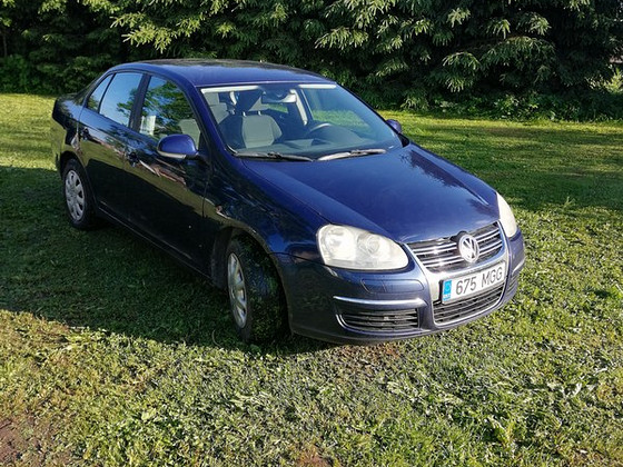 VOLKSWAGEN JETTA 1,6 75 KW. 2006A. .