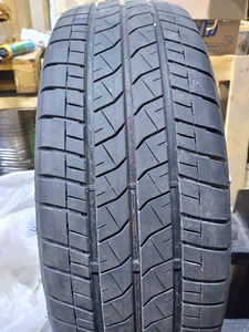 215/65R16C 1TK Bridgestone Duravis R660 (1 фото из 3)