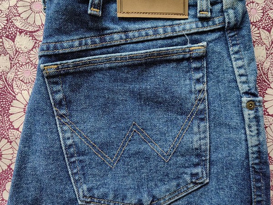 Классические джинсы Wrangler