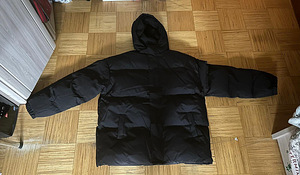 Продажа весенних курток (1 фото из 4)