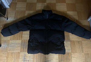 Продажа весенних курток (3 фото из 4)