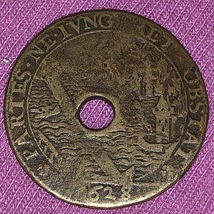 Продам монету ,1628 (2 фото из 2)