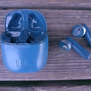 Juhtmevabad kõrvaklapid jbl