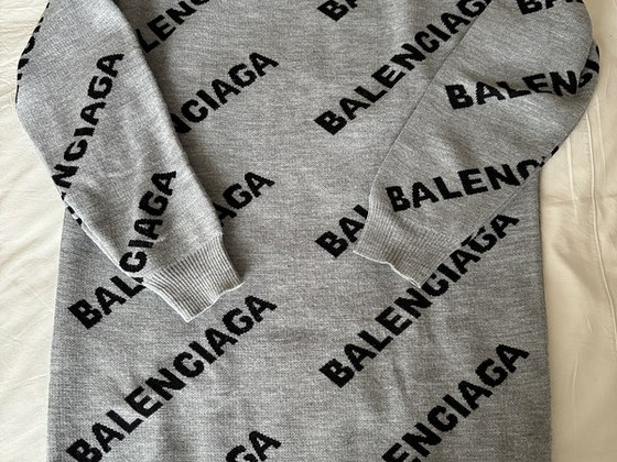 Свитер Balenciaga
