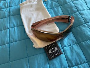 Oakley Sunglasses New with defect (6 foto / 6)