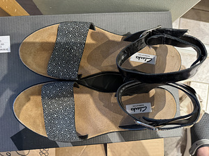 Босоножки Clarks 39 (2 фото из 2)