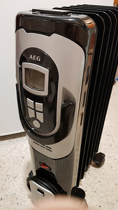 Õliradiaator AEG (5 foto / 10)