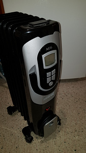 Õliradiaator AEG (7 foto / 10)