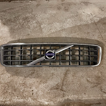 Решетка радиатора Volvo xc90