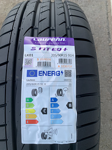 205/60R15 (1 фото из 2)