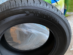 Rehvid Yokohama 225/60/R17 uued (2 foto / 2)