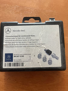 Секретные болты mb ml w164 2006 (1 фото из 2)