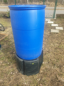 Alus 210L ümarale ja 203L kandilisele veenõule (6 foto / 6)