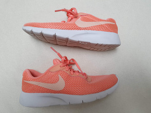 Кроссовки Nike, размер 36,5 (1 фото из 2)