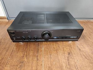 Интегральный стереоусилитель Technics SU-V500 (2 фото из 3)