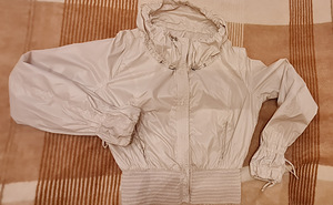 Куртка GUESS, М размер (3 фото из 6)