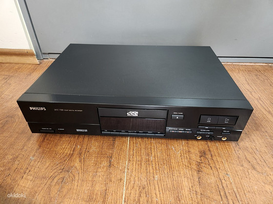 Цифровая компактная кассетная магнитола Philips DCC730