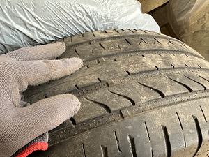 235/60 R18 (1 фото из 3)