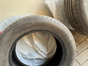235/60 R18 (2 фото из 3)