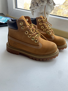 Кожаные ботинки Timberland для мальчиков или девочек - размер 26,5 (1 фото из 3)