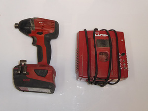 Аккумуляторный ударный шуруповерт Hilti SID 22-A + зарядка (3 фото из 6)
