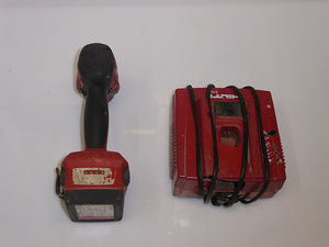 Аккумуляторный ударный шуруповерт Hilti SID 22-A + зарядка (4 фото из 6)