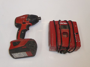 Аккумуляторный ударный шуруповерт Hilti SID 22-A + зарядка (5 фото из 6)