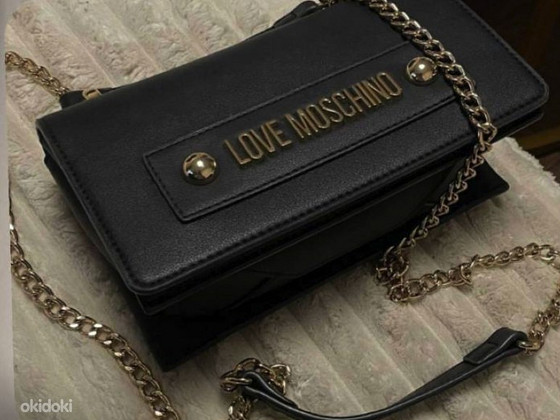 Love Moschino