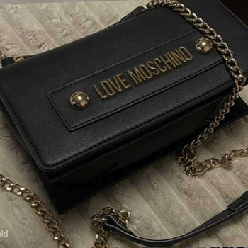 Love Moschino