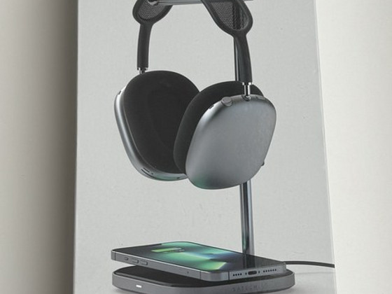 Satechi 2-in-1 Headphone Stand with Wireless Charger