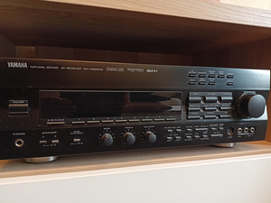 YAMAHA RX-V592 RDS (1 фото из 2)