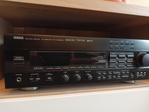 YAMAHA RX-V592 RDS (2 фото из 2)