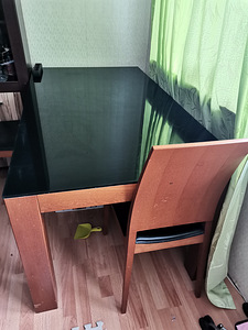 Söögilaud + 4 tooli (2 фото из 4)