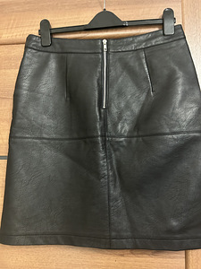 Кожанная юбка (2 фото из 2)