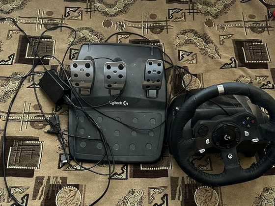 Игровое устройство Logitech g920