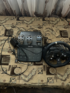 Gaming well Logitech g920 (1 foto / 2)
