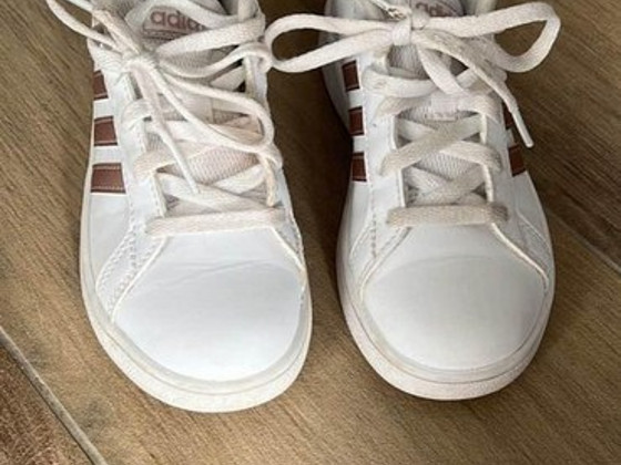 Кроссовки Adidas размер 30