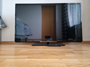 Телевизор Philips (1 фото из 3)