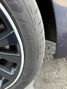BMW 245/40R19 275/35R19 (7 foto / 9)