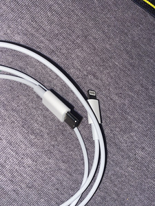 Airpods pro (3 фото из 6)