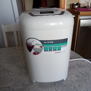 Хлебопечка Gorenje-BM910w11