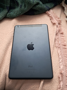 iPad (1 foto / 2)