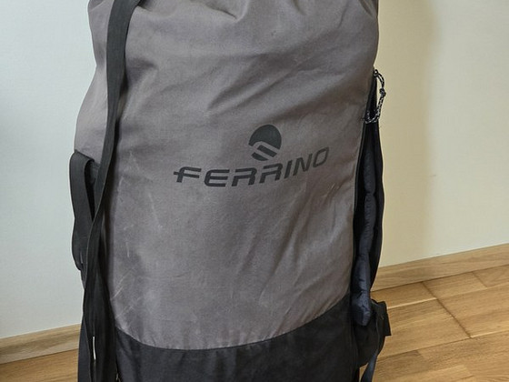 Туристический рюкзак Ferrino