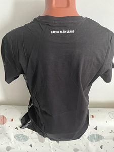 Футболки Calvin Klein (4 фото из 4)
