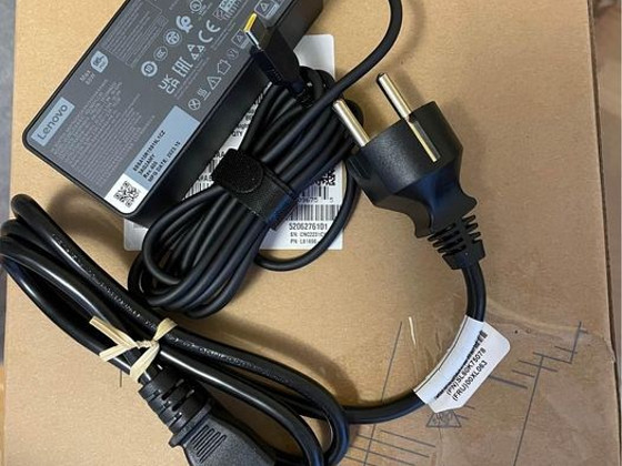 Hовое зарядное устройство с USB-C для ноутбука, телефона